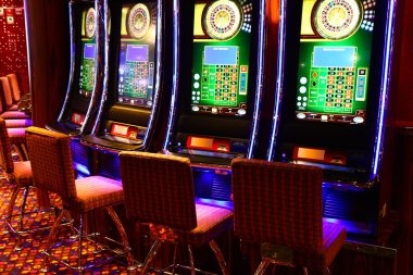 Live blackjack table interface on nimoslot showing dealer hand and player cards